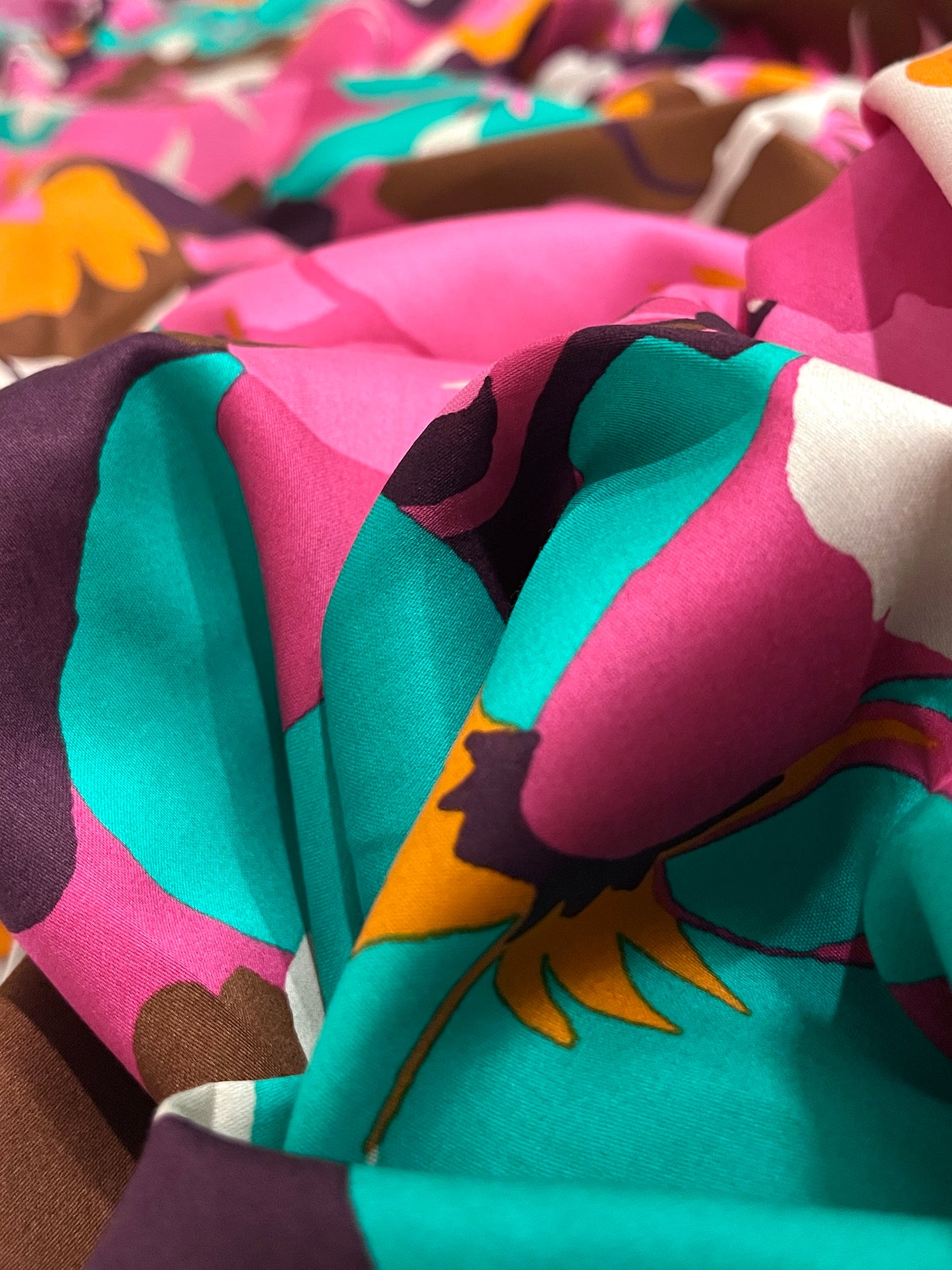 ALLEGRA Floral Print Satin Finish Cotton Poplin. Sustainably made in Italy.
