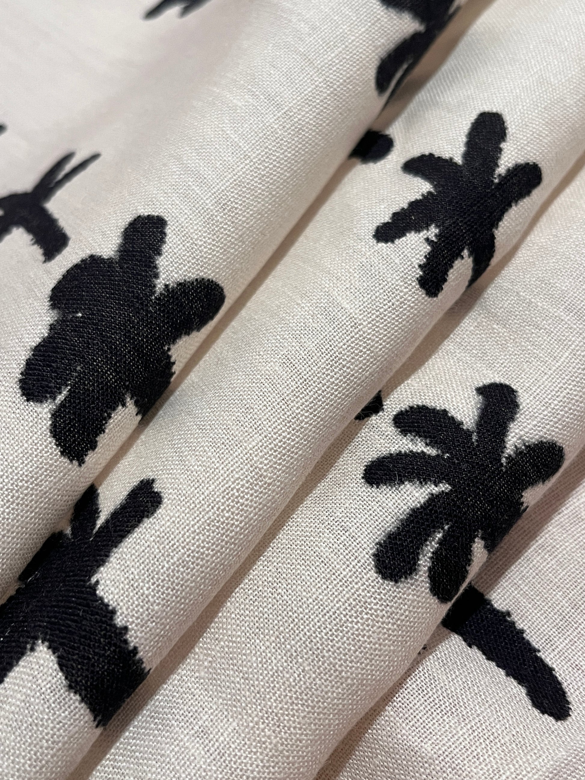 Designer Oriental Palm Tree Print Linen. Sustainable made in Italy.