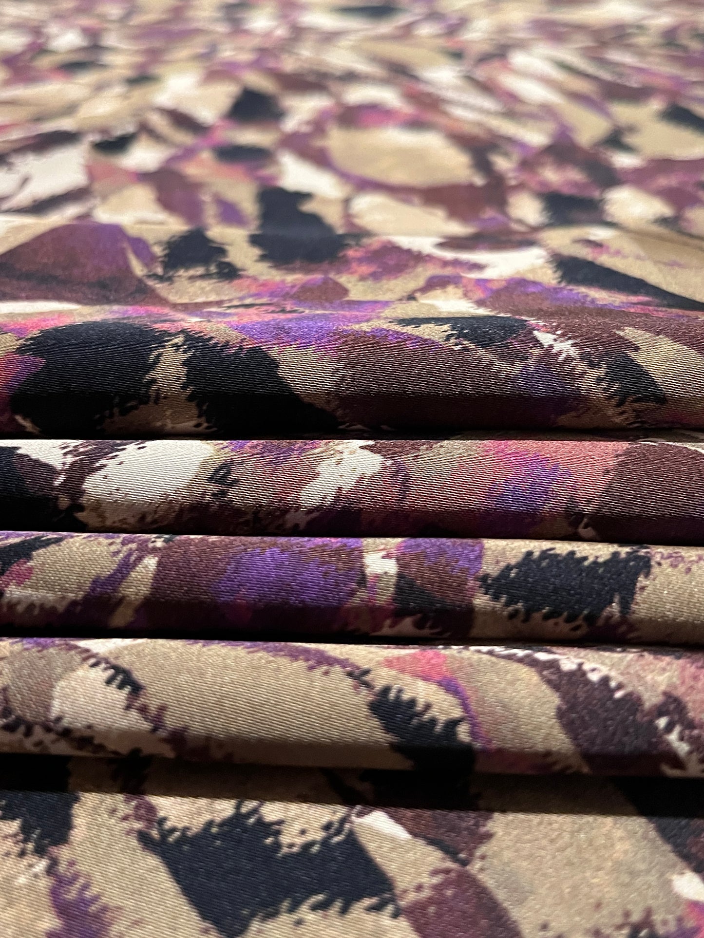 GAIA Abstract Print 2-ply Satin Viscose. Sustainably made in Italy. - Matrona: Sustainable Textiles and Fashion