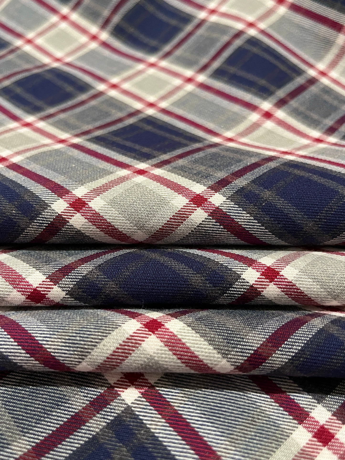 ORLA Yarn-Dyed Tartan Design Cotton Plaid. Sustainably made in Italy. - Matrona: Sustainable Textiles and Fashion