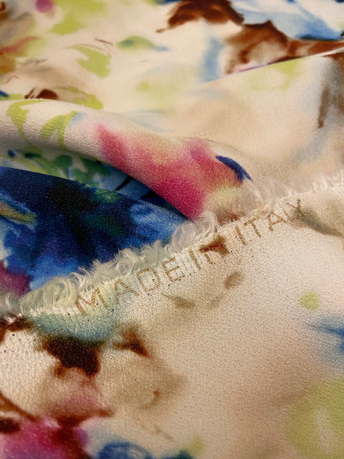 STEFANIA  Watercolor Florsl Print 4-ply 4-ply Viscose Crepe. Sustainably made in Italy. - Matrona: Sustainable Textiles and Fashion