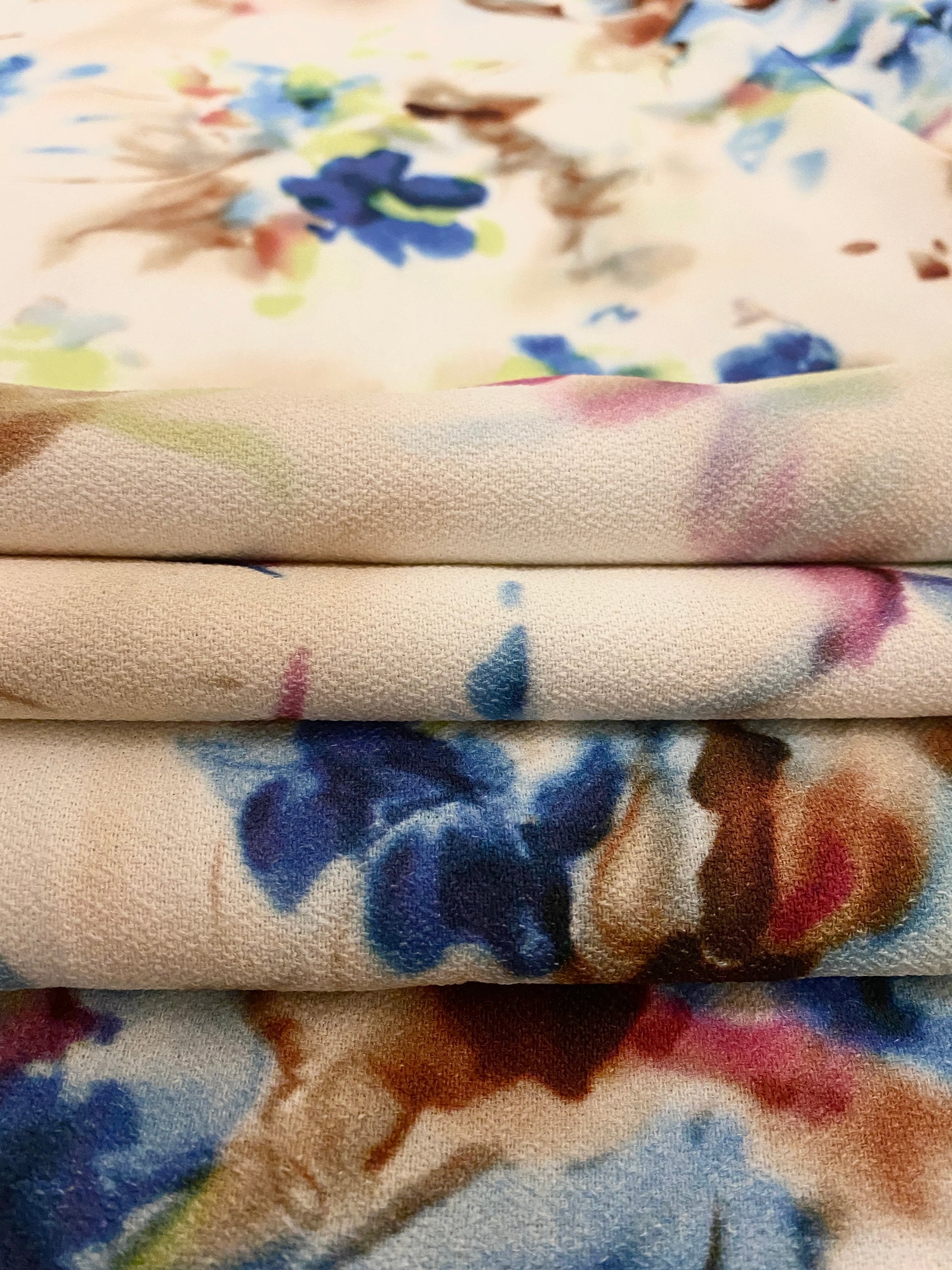 STEFANIA  Watercolor Florsl Print 4-ply 4-ply Viscose Crepe. Sustainably made in Italy. - Matrona: Sustainable Textiles and Fashion