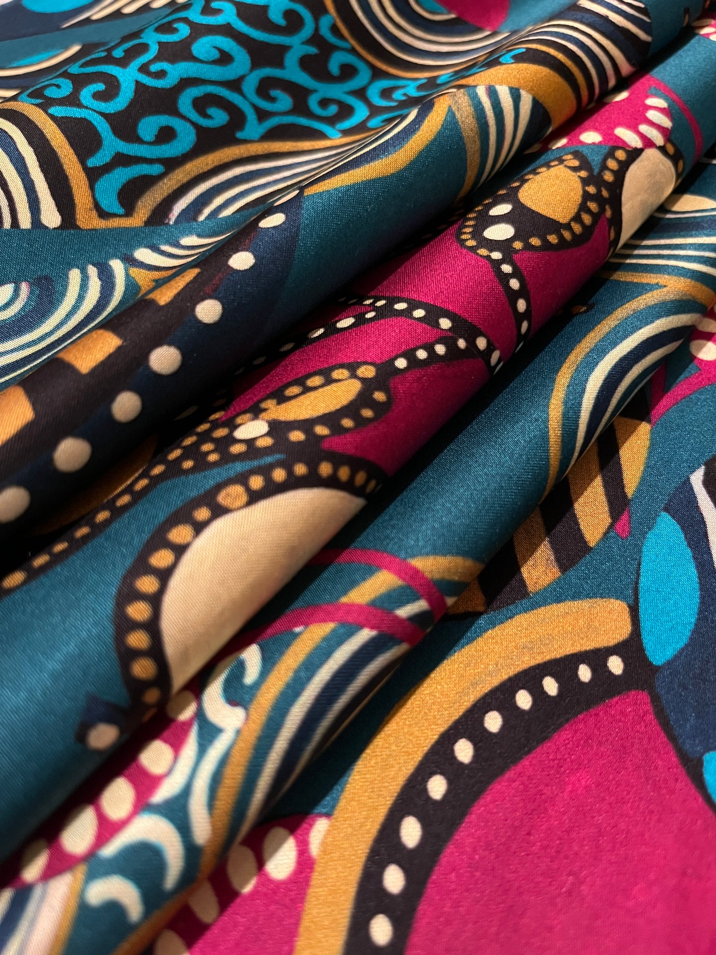 MASSIMA Abstract Print Satin Viscose. Sustainably made in Italy. - Matrona: Sustainable Textiles and Fashion