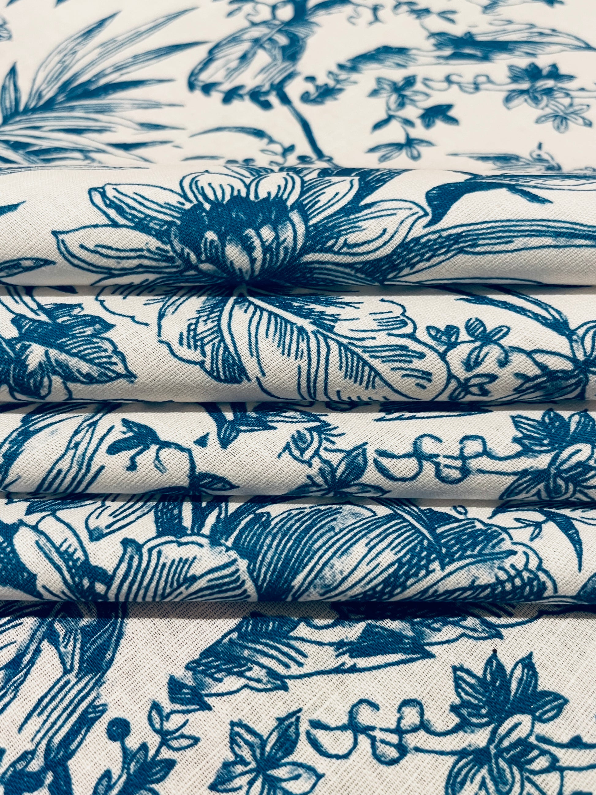 CLAIRE Tropical Toile de Jouy Print Linen Cotton Blend. Sustainable made in Italy. - Matrona: Sustainable Textiles and Fashion