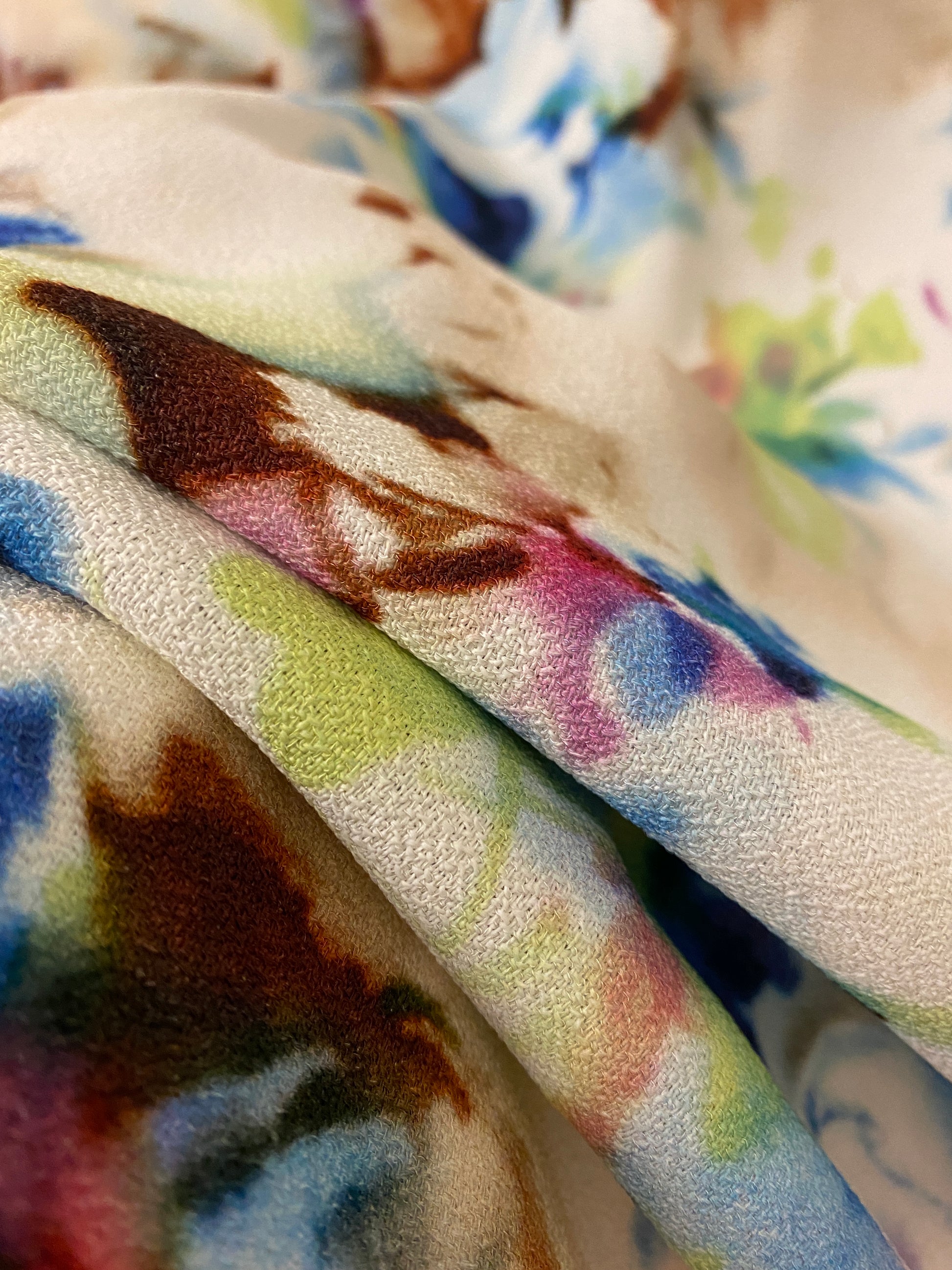 STEFANIA  Watercolor Florsl Print 4-ply 4-ply Viscose Crepe. Sustainably made in Italy. - Matrona: Sustainable Textiles and Fashion